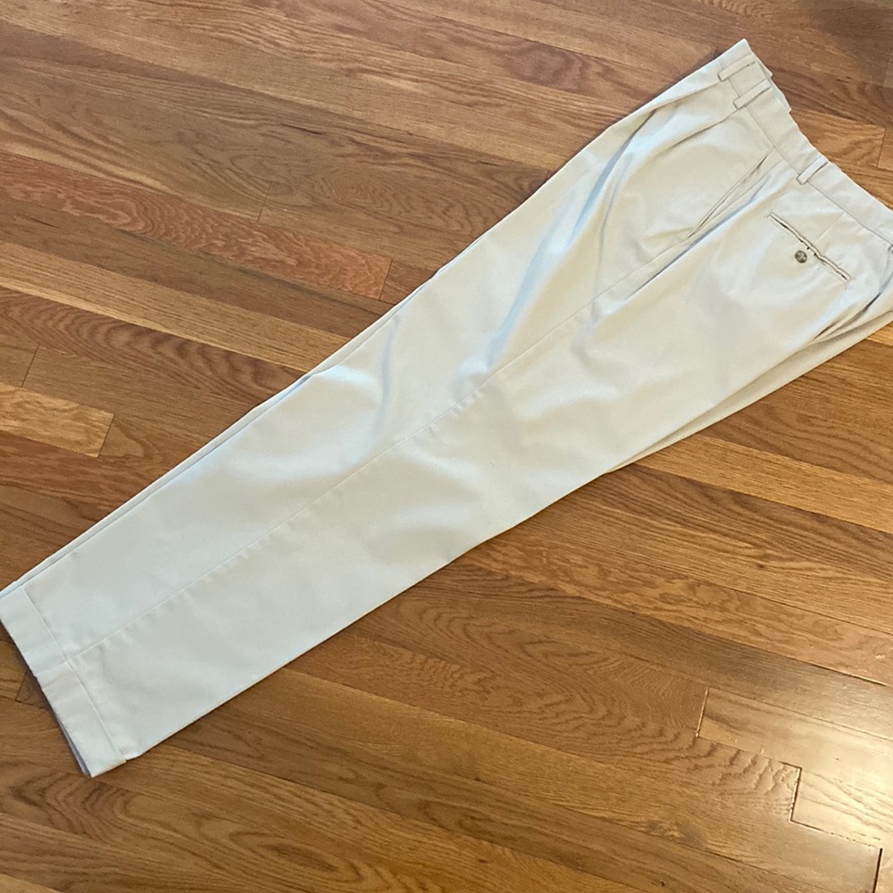Mens Dockers Pant:  cuffed, pleated, relaxed fit